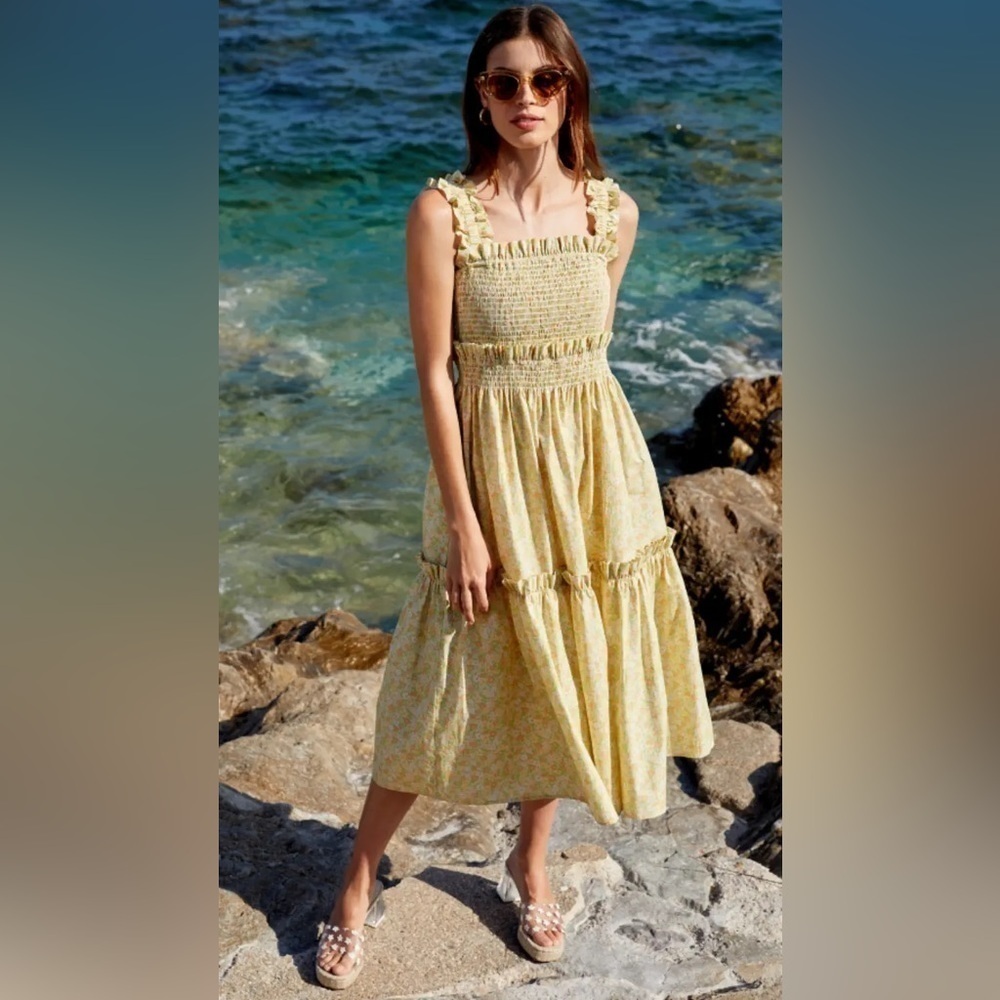 OPT SHIRRED FLORAL PRINT MIDI DRESS IN OLIVE
